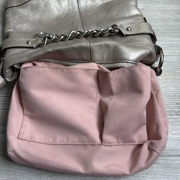 Coach metallic champagne silver pebbled leather chain duffle convertible handbag - Picture 13 of 13